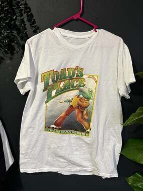 Vintage Toad's Place New Haven CT Band List Graphic T-Shirt